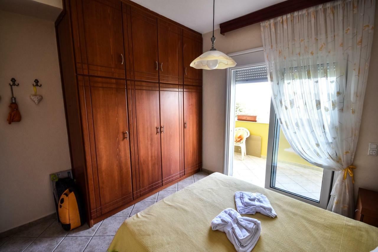 Martha'S Villa Nea Iraklitsa Экстерьер фото